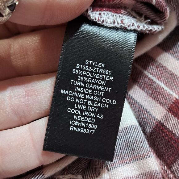 Nwt Sanctuary Boyfriend Shirt plaid and FABULOUS 🔥 FOR FALL - Picture 6 of 7